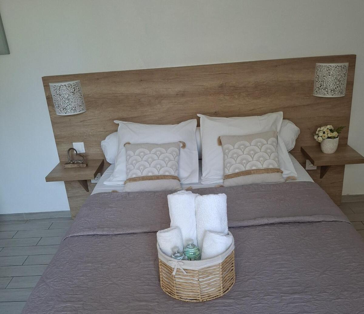 Mistral Appartements Port-Saint-Louis-du-Rhone Luaran gambar