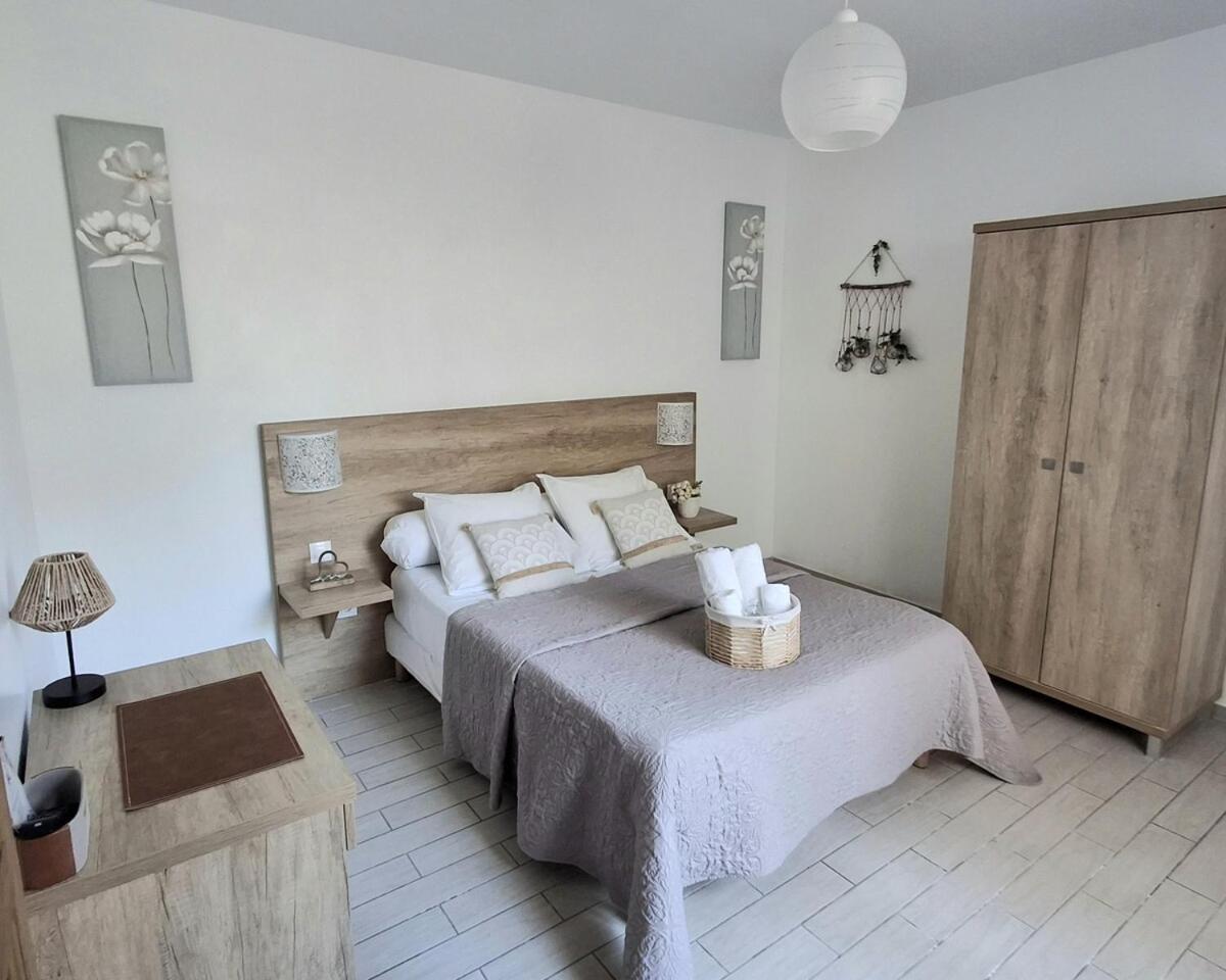 Mistral Appartements Port-Saint-Louis-du-Rhone Luaran gambar